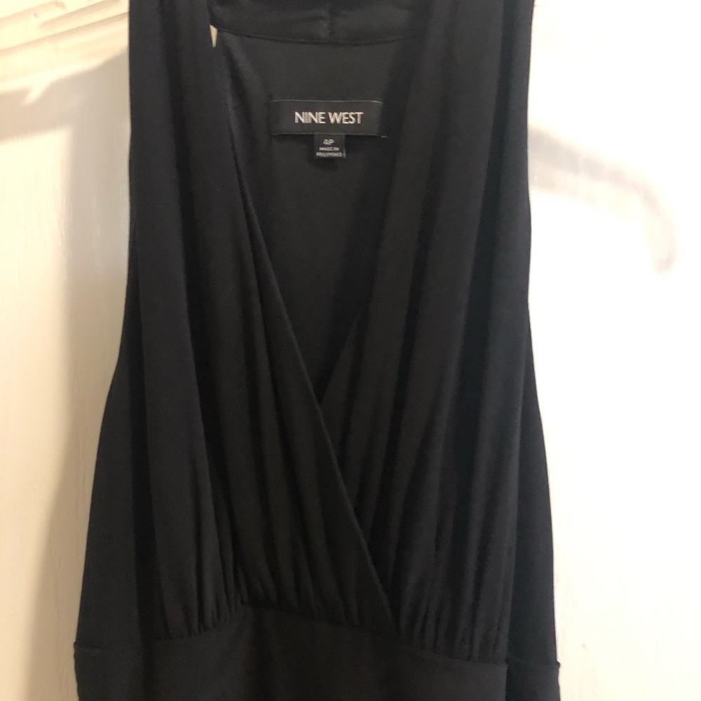 Nine West Dress.Jersey. Size 4P. Fitted, raunched waist, flare skirt. Excellent - Picture 3 of 3
